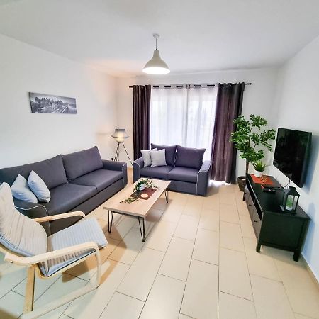 Light House Apartment Larnaca Esterno foto