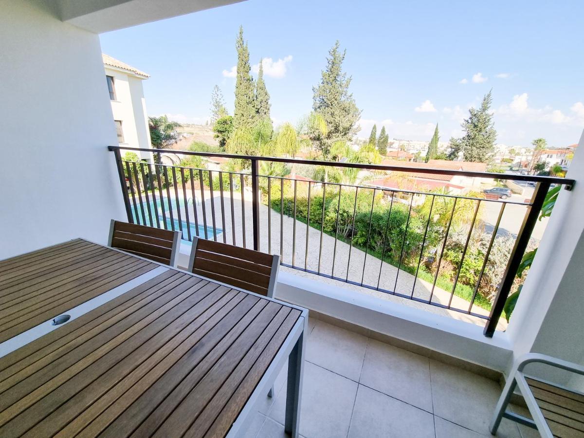 Light House Apartment Larnaca Esterno foto